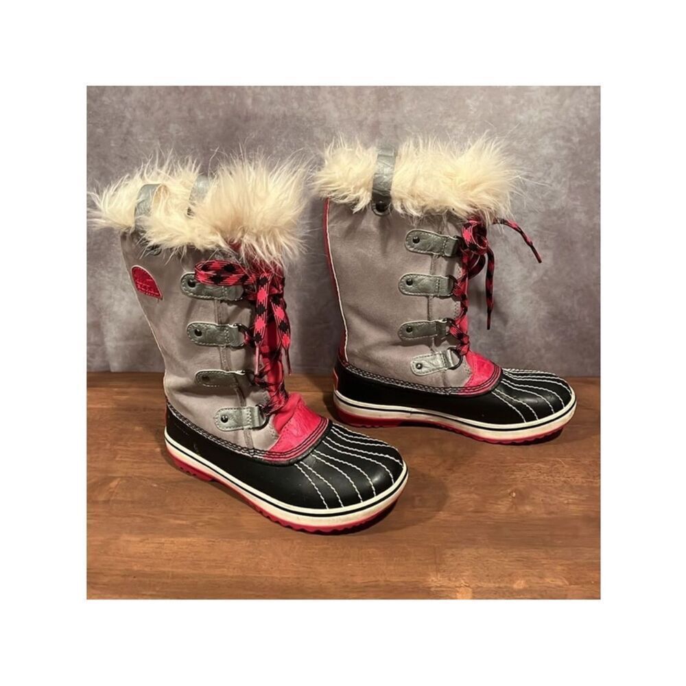 Sorel pink gray Tofino Nori fur snow winter boots size 3
